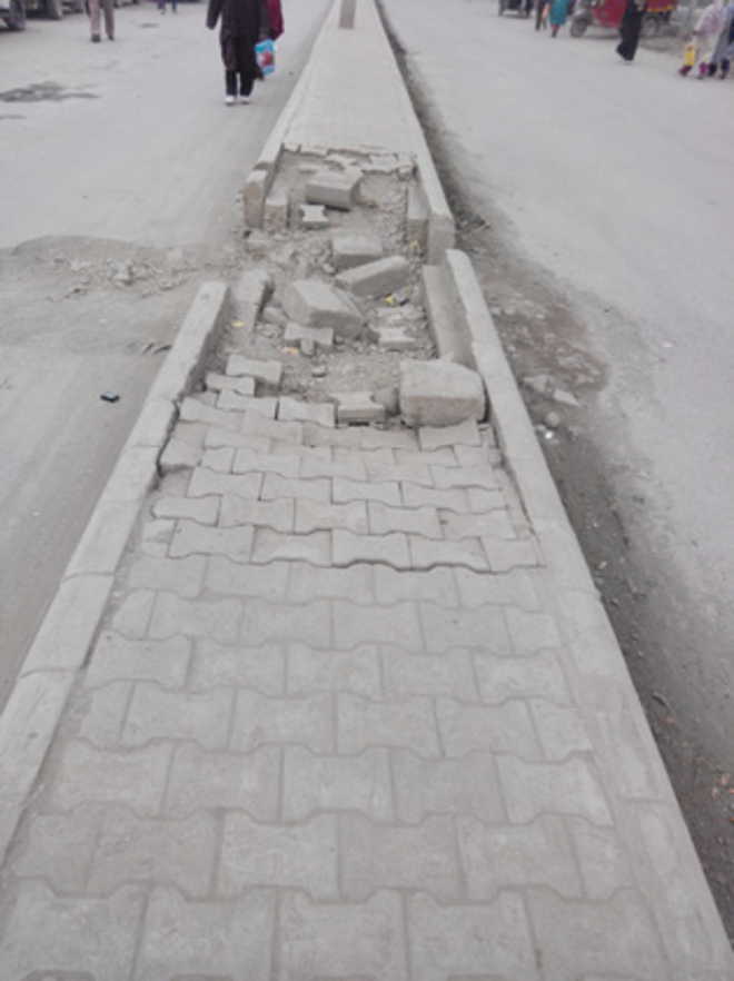 Evidence for Footpath damage in Nerul